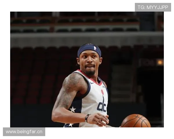 比尔·拉塞尔防守篮板高于乔治，改变内线防守节奏